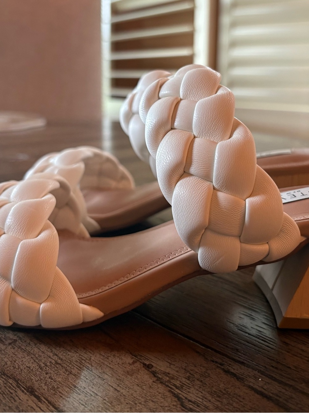 Steven by Steve Madden White Braided Block Heel Mules - Picture 4 of 5